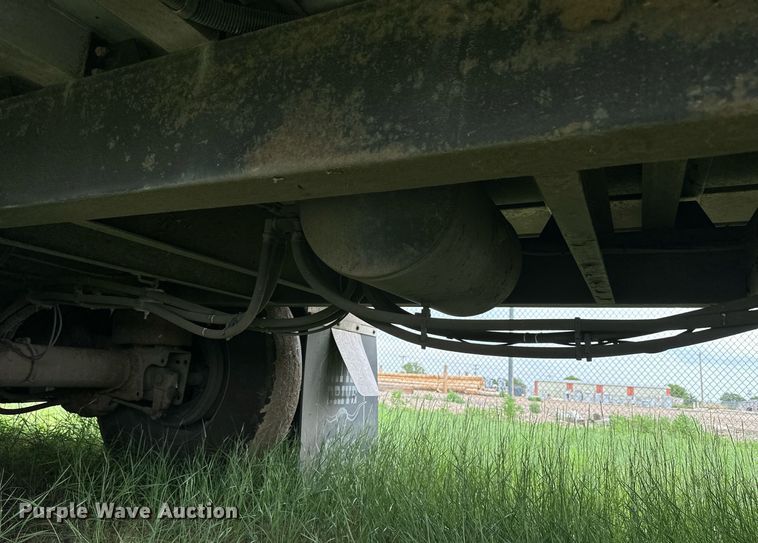 image for item NP9726 2016 Merritt Gold Line  livestock trailer