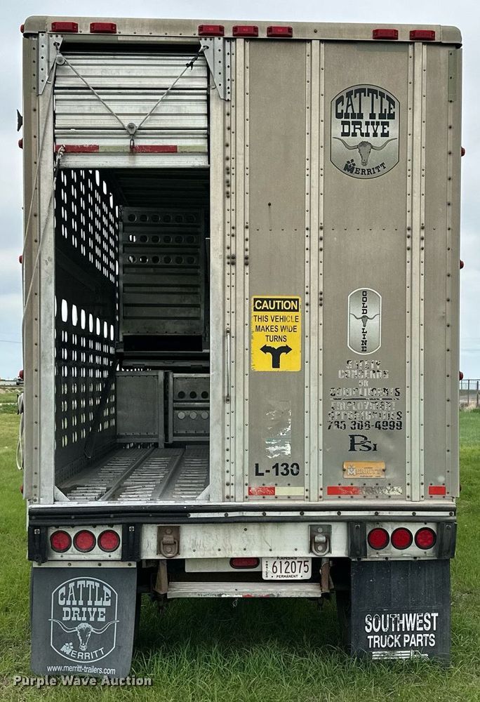 image for item NP9727 2016 Merritt Gold Line  livestock trailer