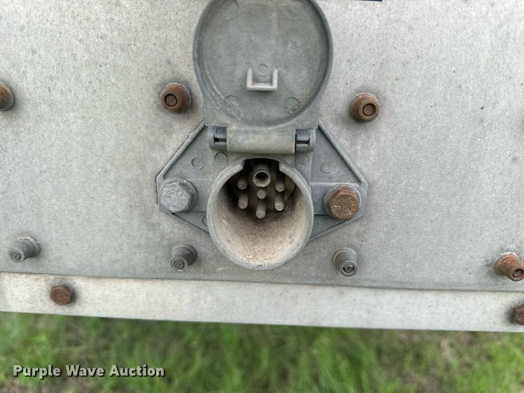 image for item NP9727 2016 Merritt Gold Line  livestock trailer