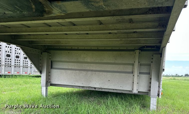 image for item NP9727 2016 Merritt Gold Line  livestock trailer