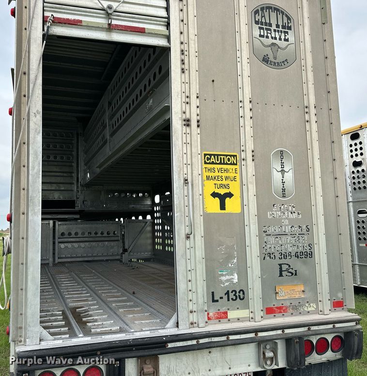 image for item NP9727 2016 Merritt Gold Line  livestock trailer