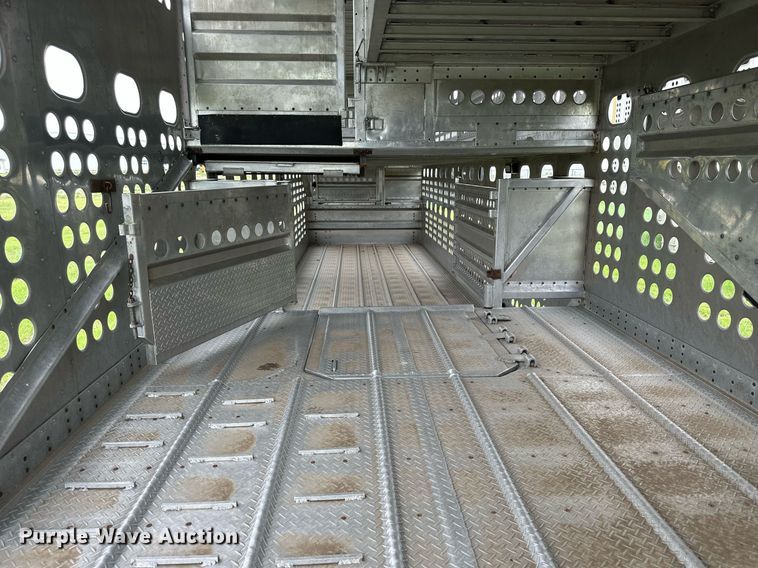 image for item NP9727 2016 Merritt Gold Line  livestock trailer