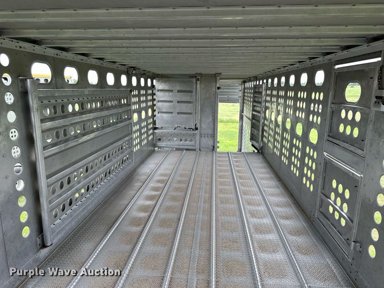 image for item NP9727 2016 Merritt Gold Line  livestock trailer