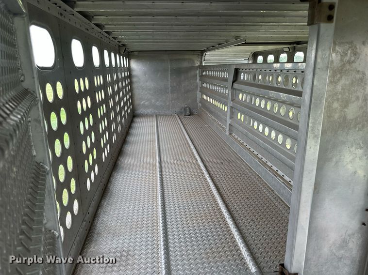 image for item NP9727 2016 Merritt Gold Line  livestock trailer