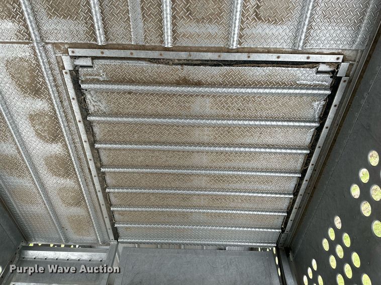 image for item NP9727 2016 Merritt Gold Line  livestock trailer