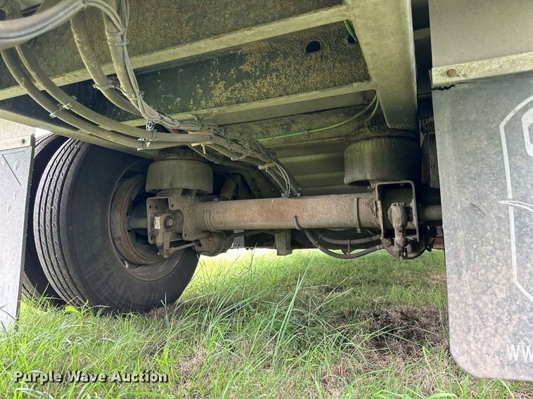 image for item NP9727 2016 Merritt Gold Line  livestock trailer