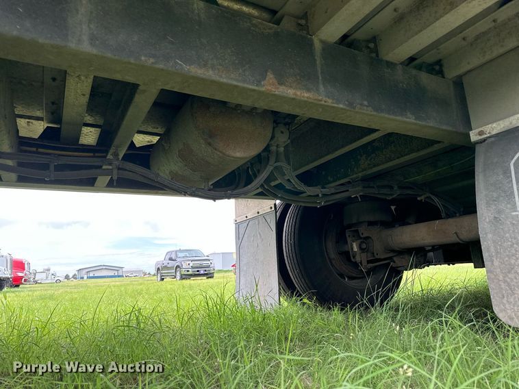 image for item NP9727 2016 Merritt Gold Line  livestock trailer