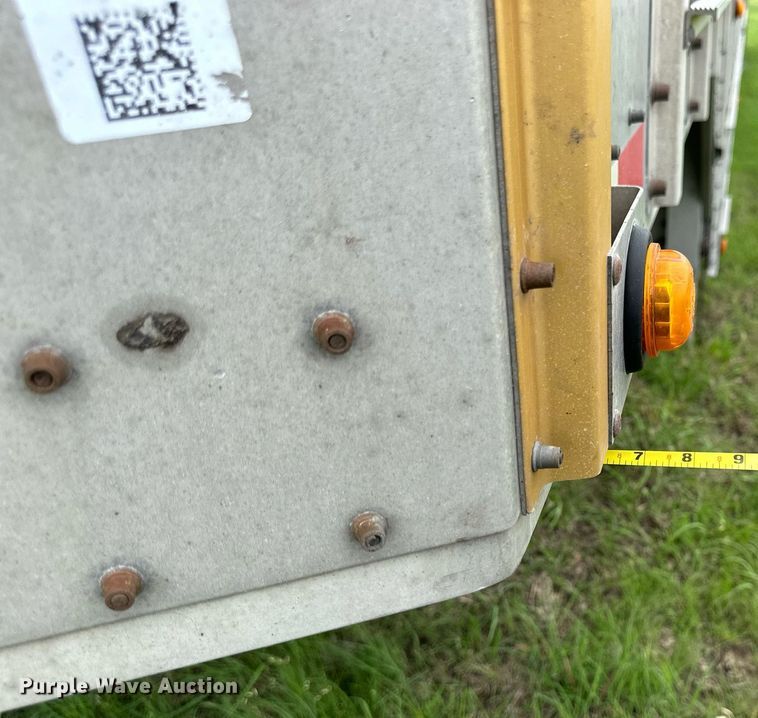 image for item NP9727 2016 Merritt Gold Line  livestock trailer