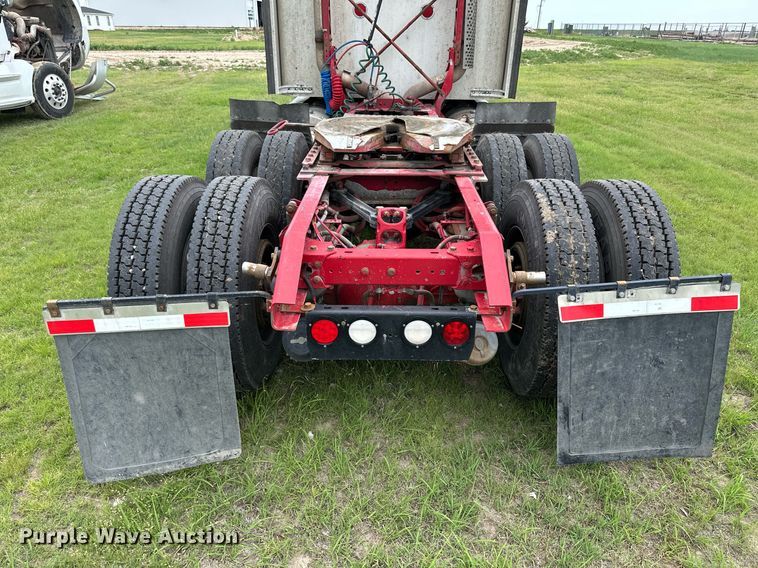 image for item NP9728 2012 Kenworth T660  semi truck