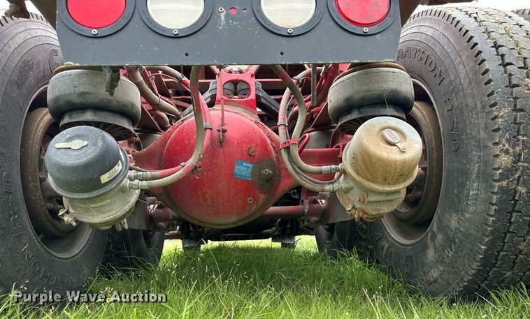 image for item NP9728 2012 Kenworth T660  semi truck