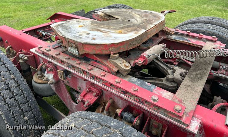 image for item NP9728 2012 Kenworth T660  semi truck