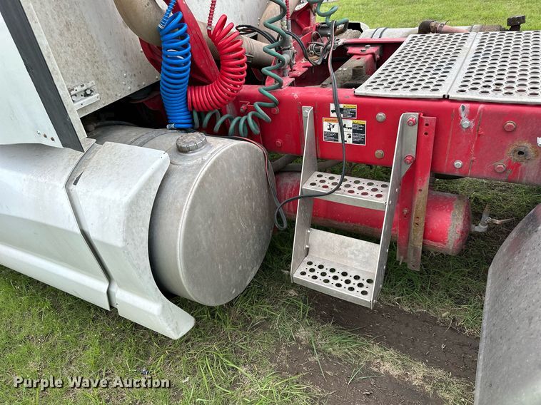 image for item NP9728 2012 Kenworth T660  semi truck