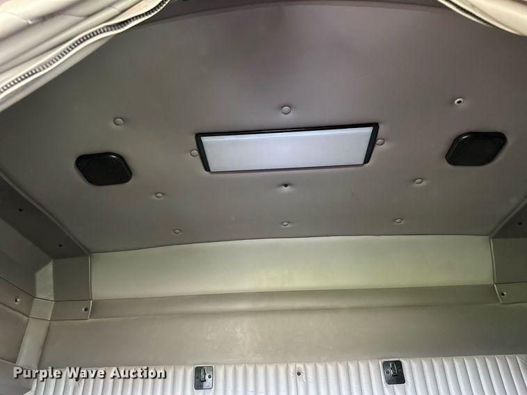 image for item NP9728 2012 Kenworth T660  semi truck