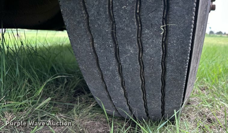 image for item NP9728 2012 Kenworth T660  semi truck