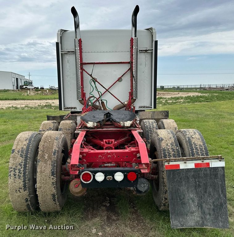 image for item NP9729 2012 Kenworth T660  semi truck