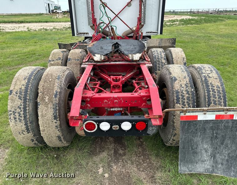 image for item NP9729 2012 Kenworth T660  semi truck