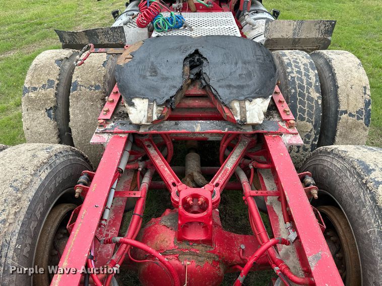 image for item NP9729 2012 Kenworth T660  semi truck