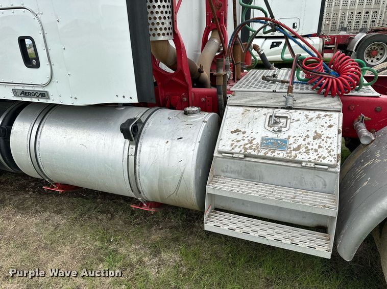 image for item NP9729 2012 Kenworth T660  semi truck