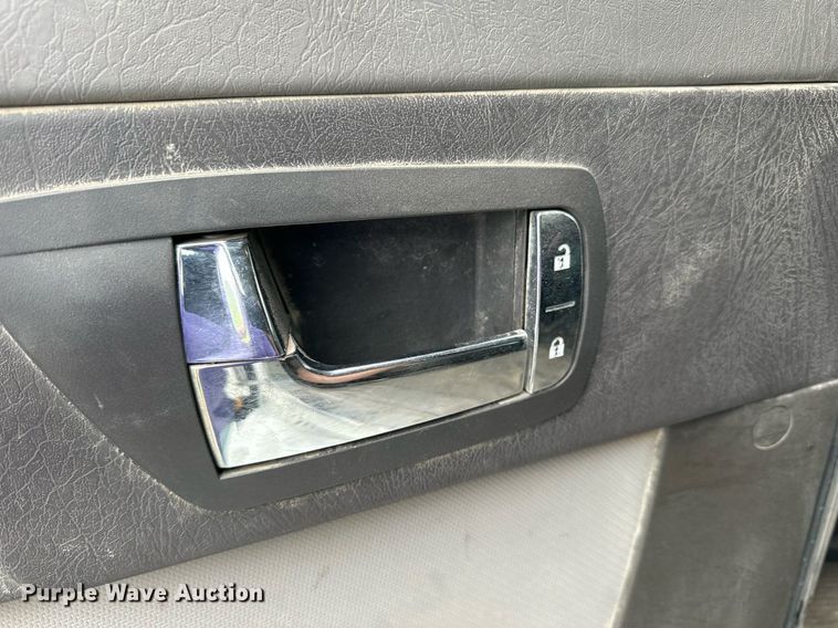 image for item NP9729 2012 Kenworth T660  semi truck