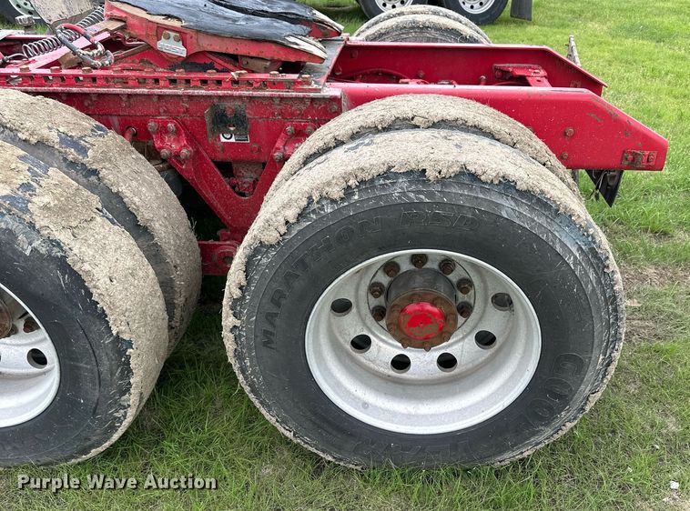 image for item NP9729 2012 Kenworth T660  semi truck