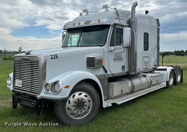 image for item NP9730 2008 Freightliner Coronado  semi truck