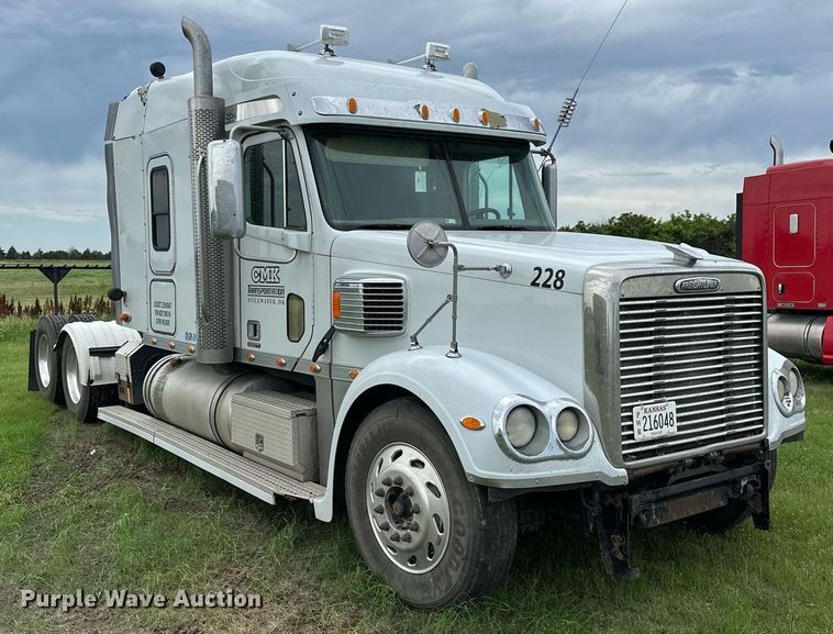 image for item NP9730 2008 Freightliner Coronado  semi truck