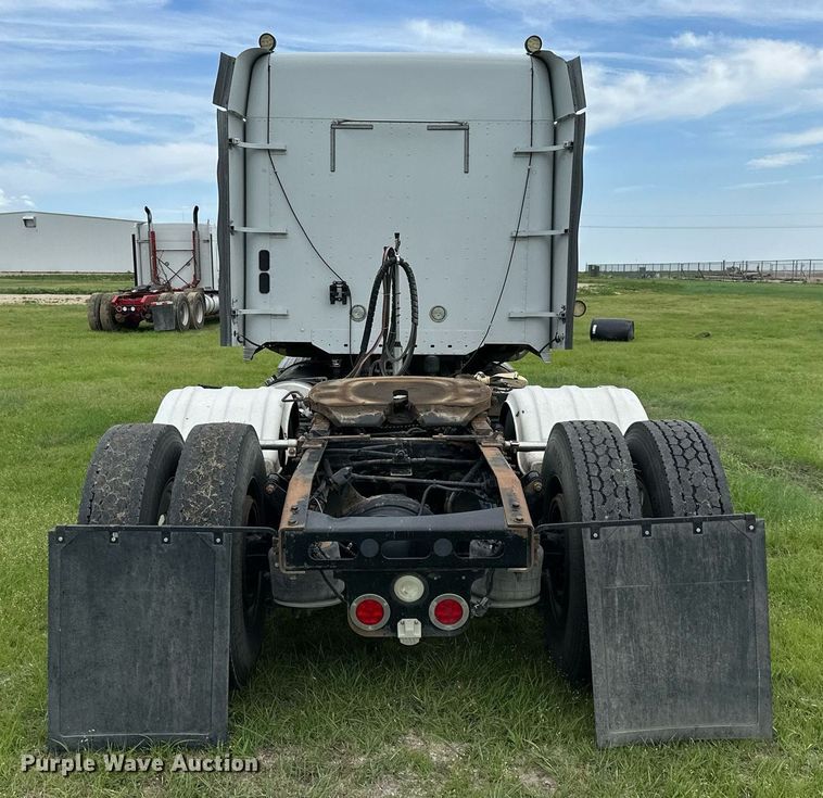 image for item NP9730 2008 Freightliner Coronado  semi truck