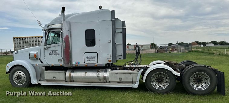 image for item NP9730 2008 Freightliner Coronado  semi truck