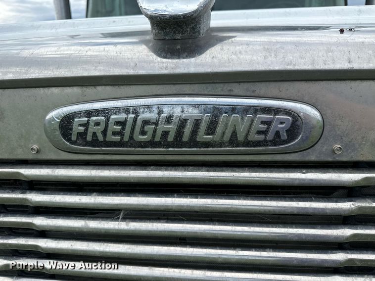 image for item NP9730 2008 Freightliner Coronado  semi truck