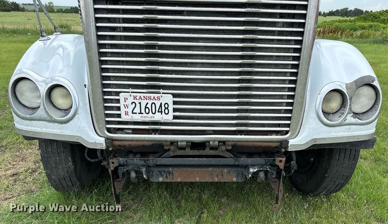 image for item NP9730 2008 Freightliner Coronado  semi truck