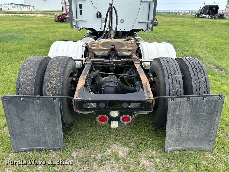 image for item NP9730 2008 Freightliner Coronado  semi truck