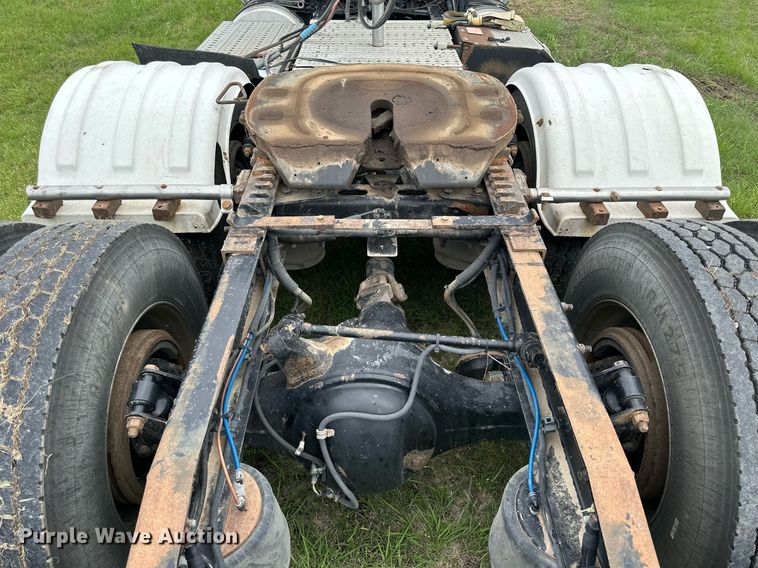 image for item NP9730 2008 Freightliner Coronado  semi truck