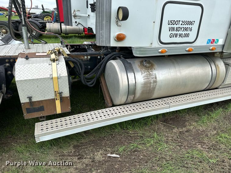 image for item NP9730 2008 Freightliner Coronado  semi truck