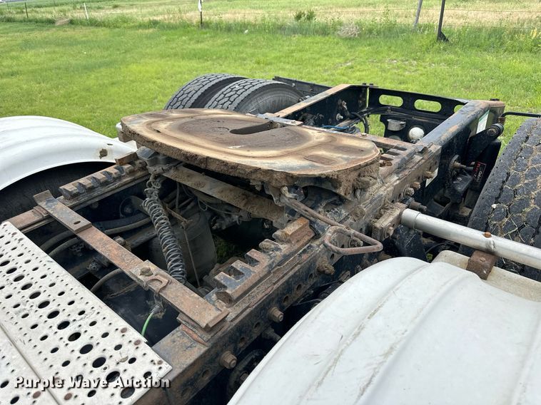 image for item NP9730 2008 Freightliner Coronado  semi truck