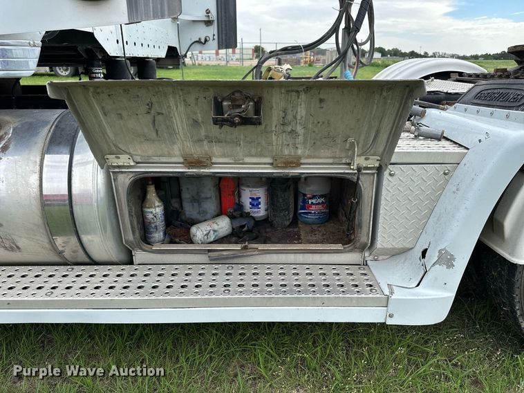 image for item NP9730 2008 Freightliner Coronado  semi truck