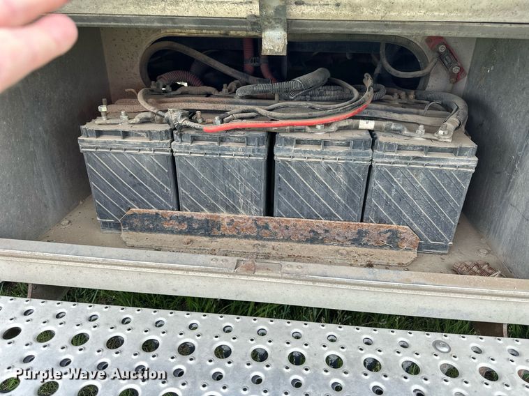 image for item NP9730 2008 Freightliner Coronado  semi truck