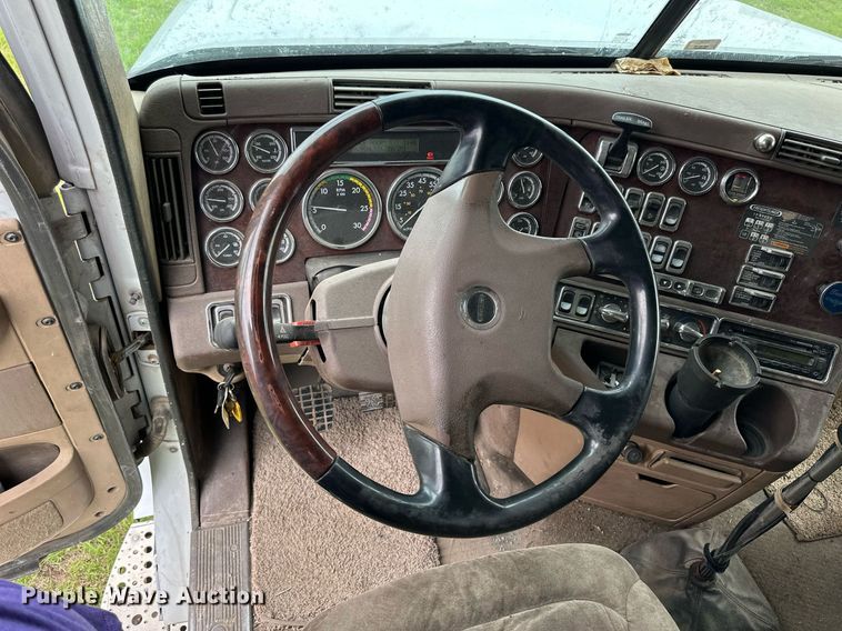 image for item NP9730 2008 Freightliner Coronado  semi truck