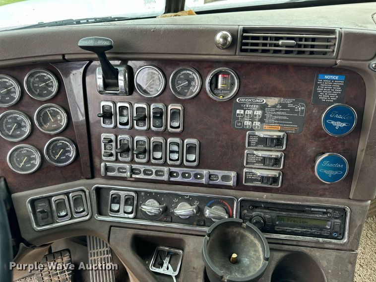 image for item NP9730 2008 Freightliner Coronado  semi truck