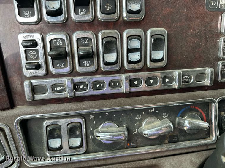 image for item NP9730 2008 Freightliner Coronado  semi truck