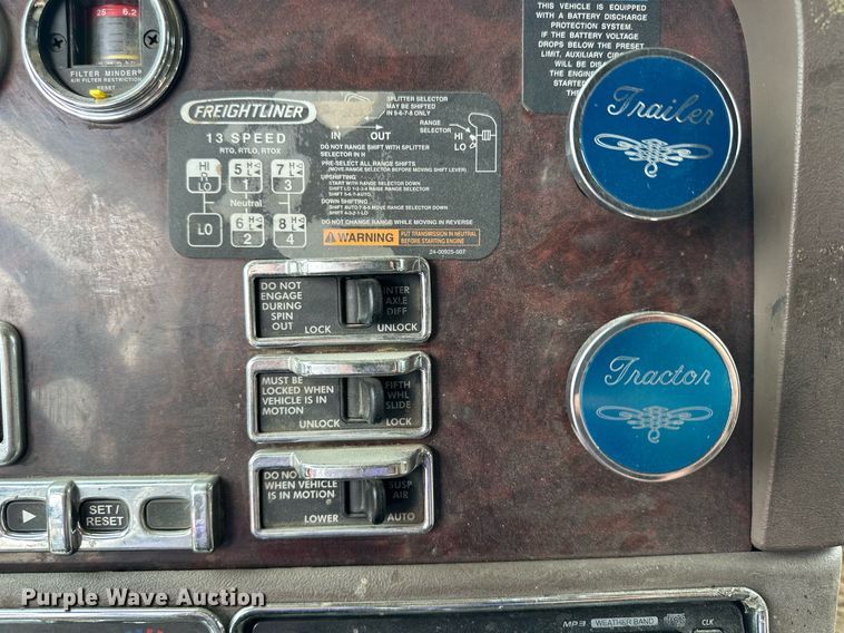 image for item NP9730 2008 Freightliner Coronado  semi truck