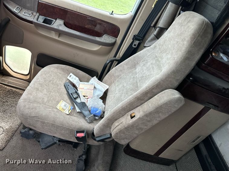 image for item NP9730 2008 Freightliner Coronado  semi truck