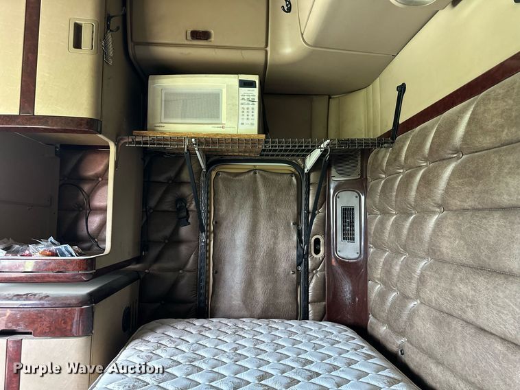 image for item NP9730 2008 Freightliner Coronado  semi truck