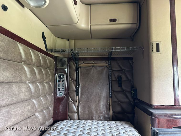 image for item NP9730 2008 Freightliner Coronado  semi truck