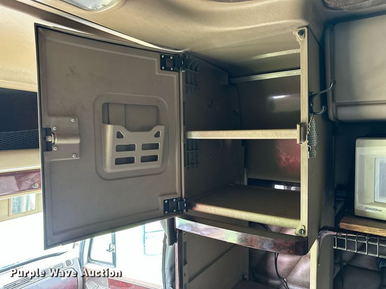 image for item NP9730 2008 Freightliner Coronado  semi truck