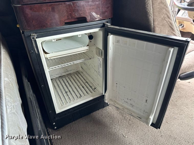 image for item NP9730 2008 Freightliner Coronado  semi truck