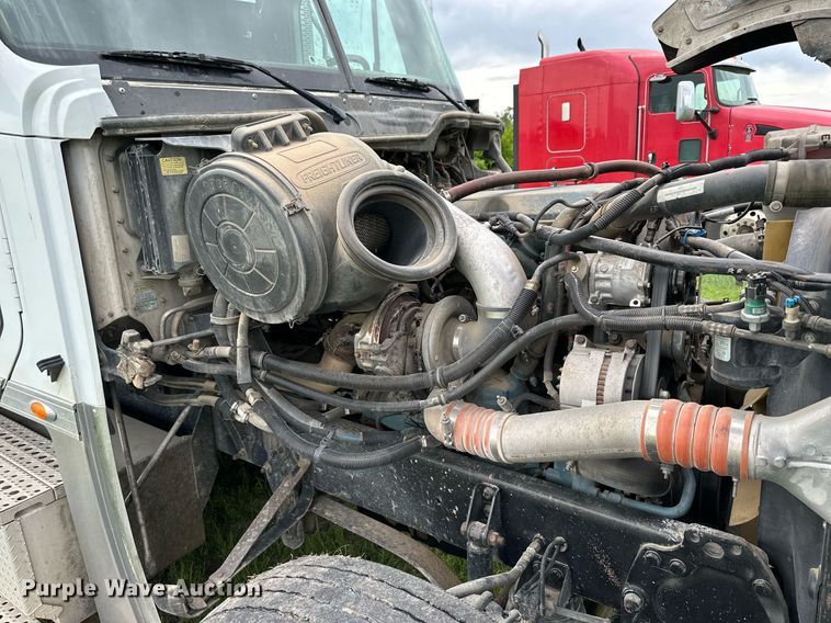 image for item NP9730 2008 Freightliner Coronado  semi truck