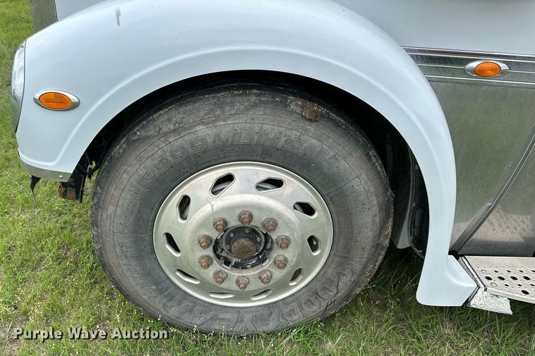 image for item NP9730 2008 Freightliner Coronado  semi truck