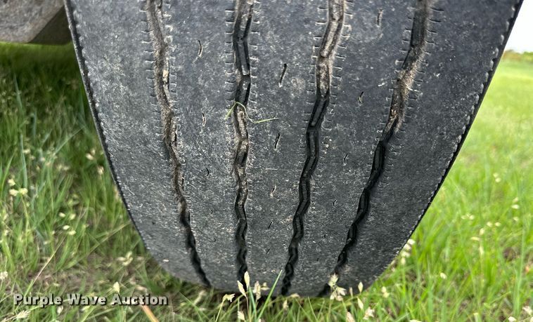 image for item NP9730 2008 Freightliner Coronado  semi truck