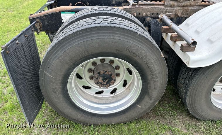 image for item NP9730 2008 Freightliner Coronado  semi truck