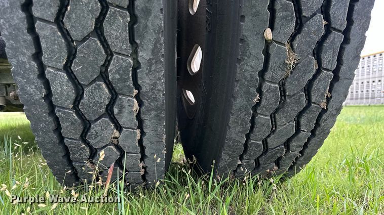 image for item NP9730 2008 Freightliner Coronado  semi truck